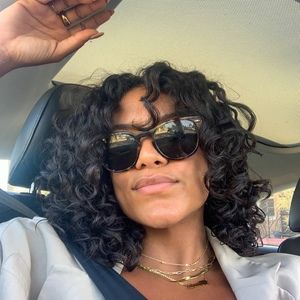 Meet your Posher, Maria